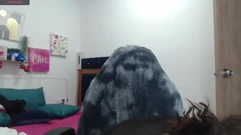 Smileth online show from 12-14-25, 01:49