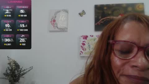 Snapshot of smilet_milf chatting on 04-25-26, 05:32 Smileth online show from 04-25-26, 05:32