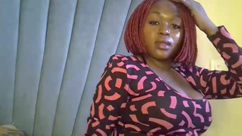 smiley_berry online show from 09-12-25, 02:17