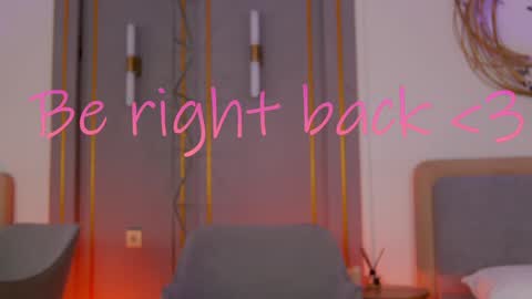 Mia online show from 02-04-25, 08:13