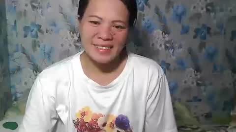 Snapshot of smilinglady27 chatting on 11-09-25, 06:12 smilinglady27 online show from 11-09-25, 06:12