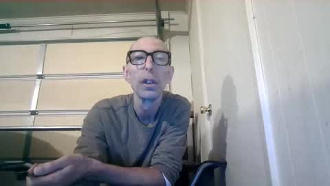 smoke-4-me online show from 10-24-25, 05:42