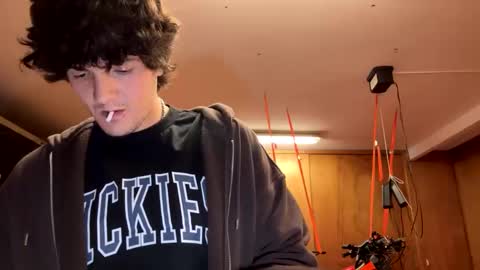 Snapshot of smo98king chatting on 01-05-25, 01:24 italian meat online show from 01-05-25, 01:24