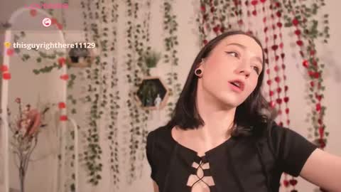 Snapshot of smoke_of_soul_ chatting on 02-16-25, 05:04 Smoki online show from 02-16-25, 05:04