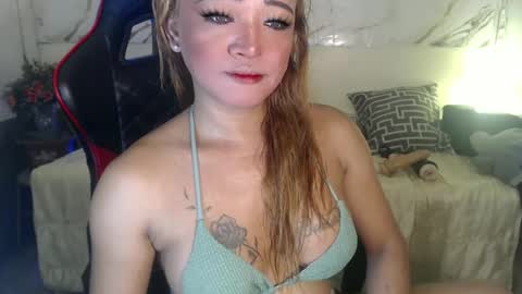 Snapshot of smokeprincess chatting on 06-24-26, 10:53 Amanda online show from 06-24-26, 10:53