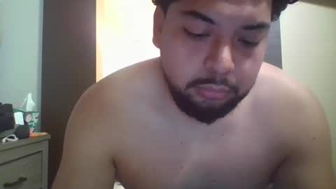 Snapshot of smokey573 chatting on 12-02-25, 04:35 memelucas online show from 12-02-25, 04:35