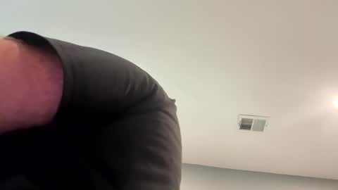 Snapshot of smokeymt420 chatting on 05-13-26, 04:59 smokeymt420 online show from 05-13-26, 04:59
