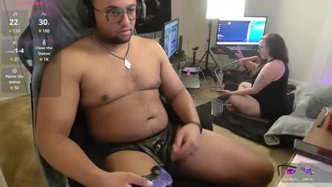 Snapshot of smoothj2015 chatting on 01-19-25, 01:33 Smoothj2011 online show from 01-19-25, 01:33