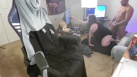 Snapshot of smoothj2015 chatting on 02-23-25, 02:04 Smoothj2011 online show from 02-23-25, 02:04