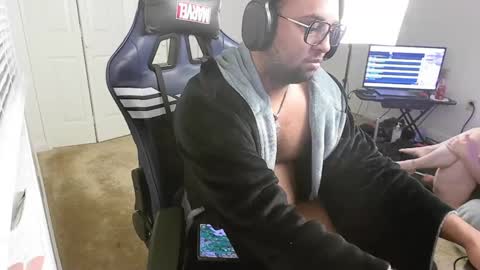 Snapshot of smoothj2015 chatting on 02-28-25, 10:09 Smoothj2011 online show from 02-28-25, 10:09