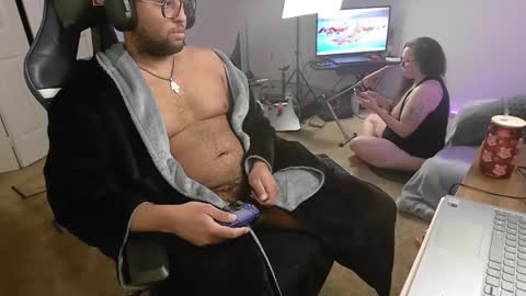 Snapshot of smoothj2015 chatting on 03-08-25, 02:08 Smoothj2011 online show from 03-08-25, 02:08