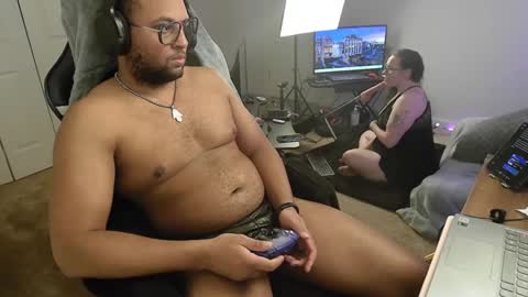 Snapshot of smoothj2015 chatting on 03-10-25, 12:37 Smoothj2011 online show from 03-10-25, 12:37