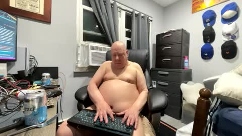 Snapshot of smoothluvr4smooth chatting on 10-07-25, 09:39 Drew Microdick online show from 10-07-25, 09:39