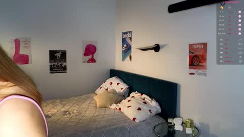 Snapshot of smoothnesss chatting on 11-09-25, 08:12 Eva online show from 11-09-25, 08:12