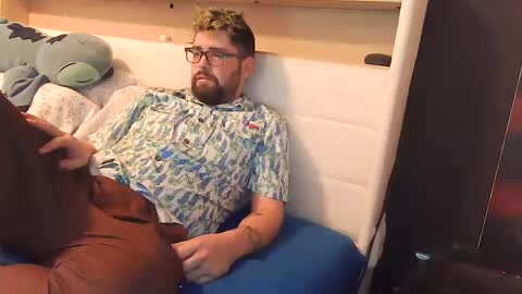 Snapshot of snackonzach chatting on 10-11-25, 10:52 snackonzach online show from 10-11-25, 10:52