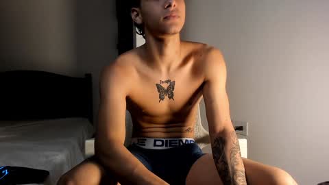 snakebutterfly online show from 01-03-25, 08:21