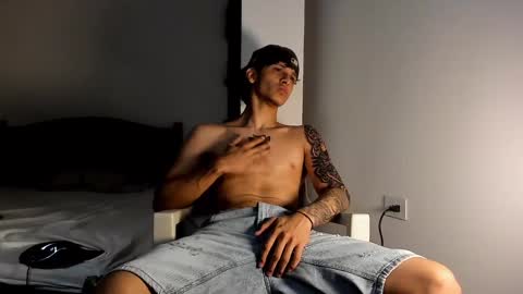 snakebutterfly online show from 01-09-25, 06:59