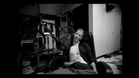 Snapshot of sneaky1985 chatting on 03-09-26, 01:20 sneaky1985 online show from 03-09-26, 01:20