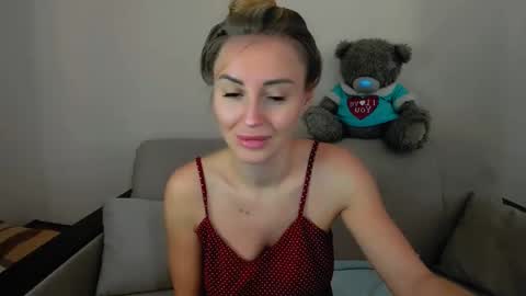 Snapshot of snezanablond chatting on 02-13-25, 09:51 Sneja online show from 02-13-25, 09:51