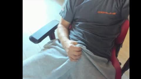 Snapshot of snip1977 chatting on 09-19-25, 10:49 snip1977 online show from 09-19-25, 10:49