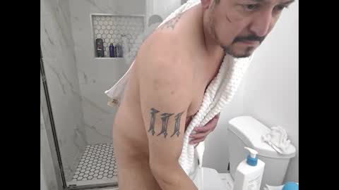 Snapshot of snizniz chatting on 12-16-24, 11:07 snizniz online show from 12-16-24, 11:07