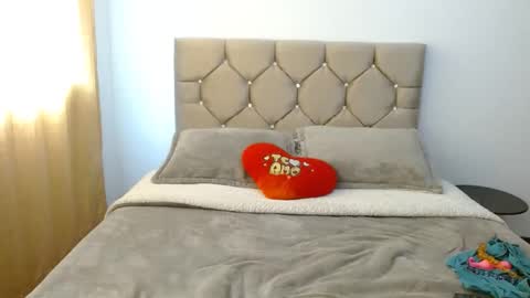 snow_47 online show from 03-12-25, 02:34