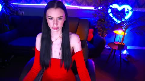 snow_whiteeex online show from 02-02-25, 07:46