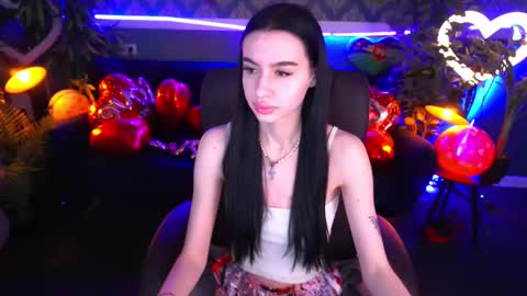 snow_whiteeex online show from 02-09-25, 06:43