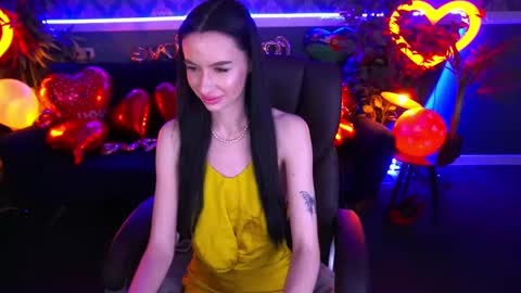 snow_whiteeex online show from 02-11-25, 02:24