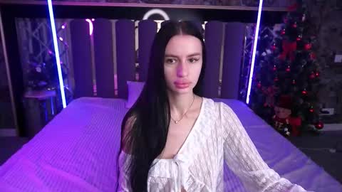 snow_whiteeex online show from 01-10-26, 06:37