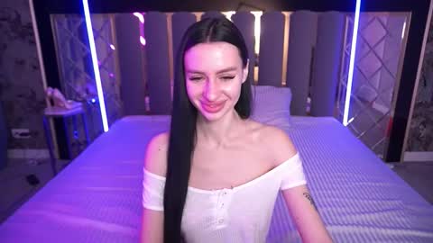 snow_whiteeex online show from 03-07-26, 06:43