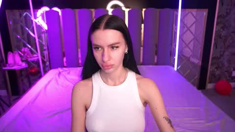 snow_whiteeex online show from 03-30-26, 05:41