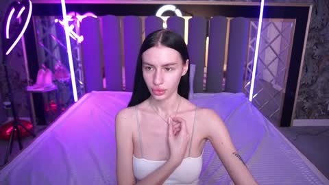 snow_whiteeex online show from 04-11-26, 07:45