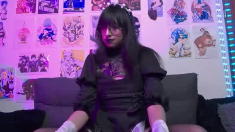 Snapshot of snowblack_ chatting on 12-30-24, 05:13 Snow and Bubble online show from 12-30-24, 05:13