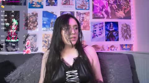 Snapshot of snowblack_ chatting on 12-02-25, 07:20 Snow and Bubble online show from 12-02-25, 07:20