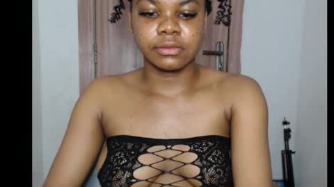 snowdrop5 online show from 10-25-25, 01:24