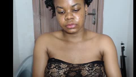 snowdrop5 online show from 11-01-25, 01:07