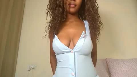 snowfox254 online show from 09-15-25, 07:36