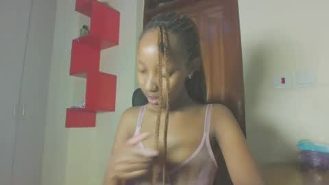 snowfox254 online show from 04-25-26, 07:22