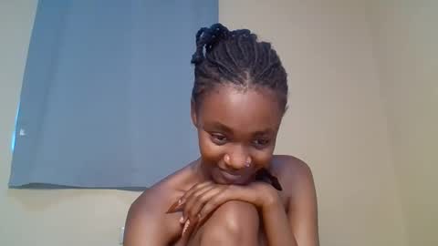 Snapshot of snowie_eyes chatting on 11-07-25, 01:11 Snowie eyes online show from 11-07-25, 01:11