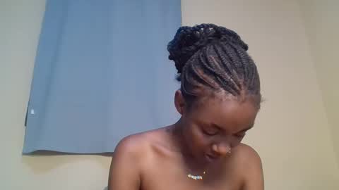 Snapshot of snowie_eyes chatting on 11-09-25, 12:53 Snowie eyes online show from 11-09-25, 12:53