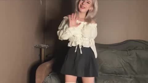 snowy_alice online show from 10-10-25, 12:48