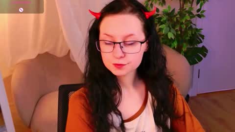 Snapshot of so_angel chatting on 01-12-26, 07:35 Solar 050608 - rest online show from 01-12-26, 07:35