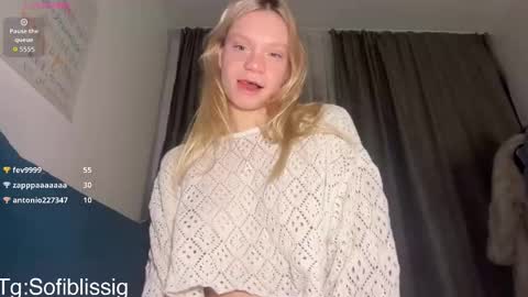 Snapshot of sof1bl1ss chatting on 03-21-26, 07:50 Sofi online show from 03-21-26, 07:50