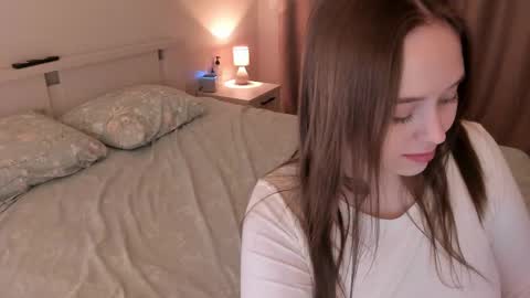 Snapshot of sofaris chatting on 02-22-25, 01:44 Sophy online show from 02-22-25, 01:44