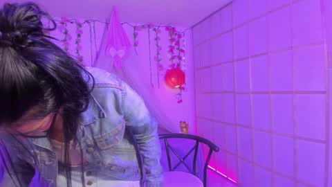 Snapshot of soffi_roberts chatting on 01-18-25, 06:43 sofiia online show from 01-18-25, 06:43