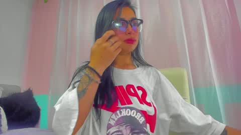 Snapshot of soffi_roberts chatting on 02-08-25, 12:50 sofiia online show from 02-08-25, 12:50