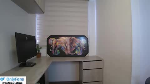 Snapshot of soffi_rousel_ chatting on 12-15-25, 07:18 soffi_rousel_ online show from 12-15-25, 07:18