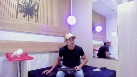 Soffia bless online show from 01-10-25, 01:20