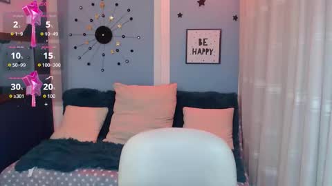 Snapshot of soffii_dreaaam4 chatting on 11-19-25, 10:43 Sofi Dreaanm online show from 11-19-25, 10:43